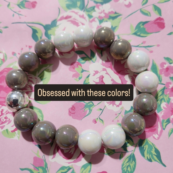 Zebra Stripe and Gold Beaded Bracelet - Picture 10 of 16